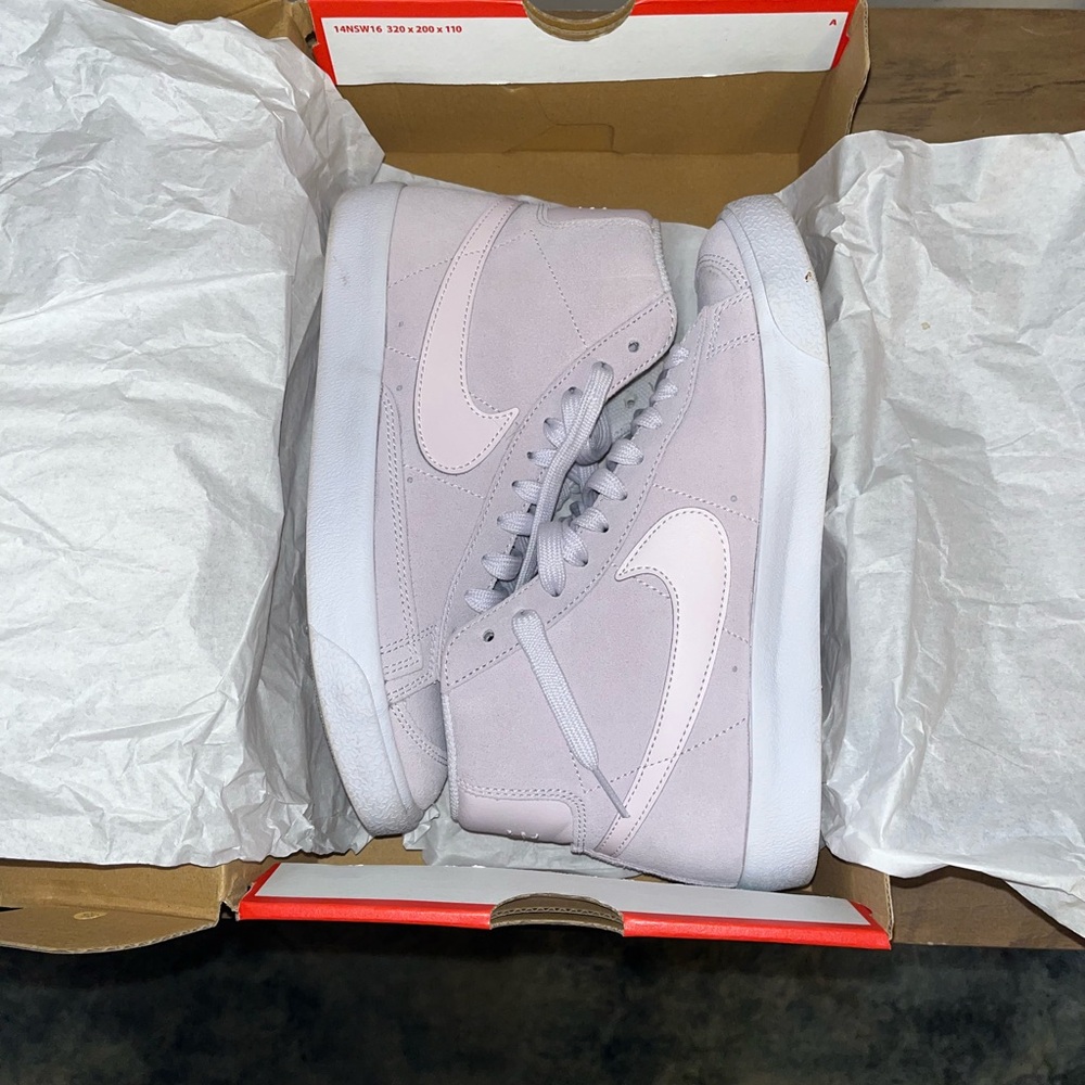 Nike Blazer Mid '77 Suede (GS) in Light Violet - Size 6Y/W8 - Worn Once with Box